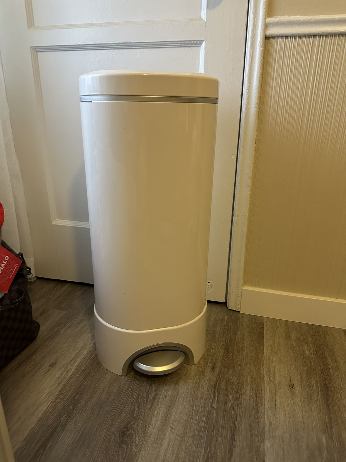 Diaper pail genie Trash Can