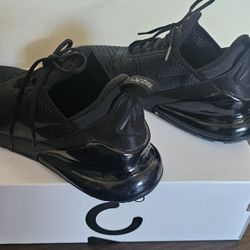 New Nike AIR MAX 270 US 9 Men Shoes Black