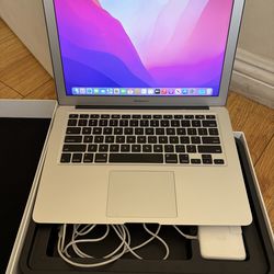 MacBook Air A1466 256gb ssd intel i5 8gb ram
