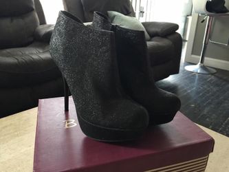 Only worn twice - size 9