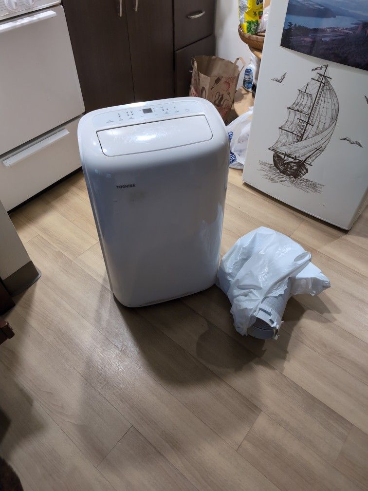 Toshiba portable Air conditioner, Dehumidifier