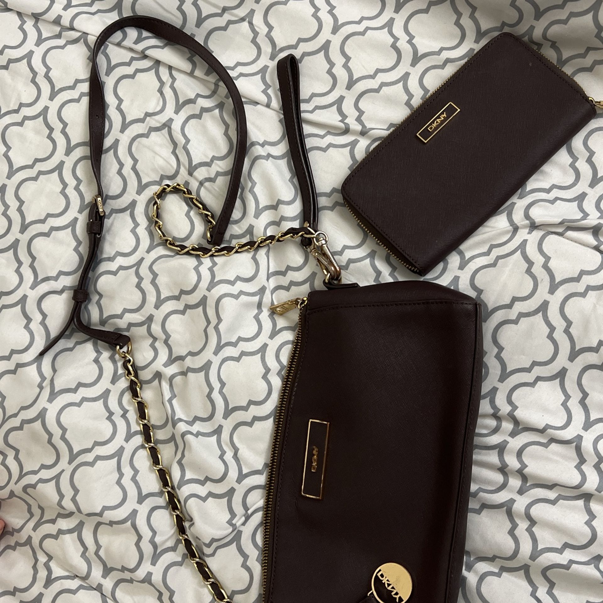 DKNY Wallet And Bag Set 