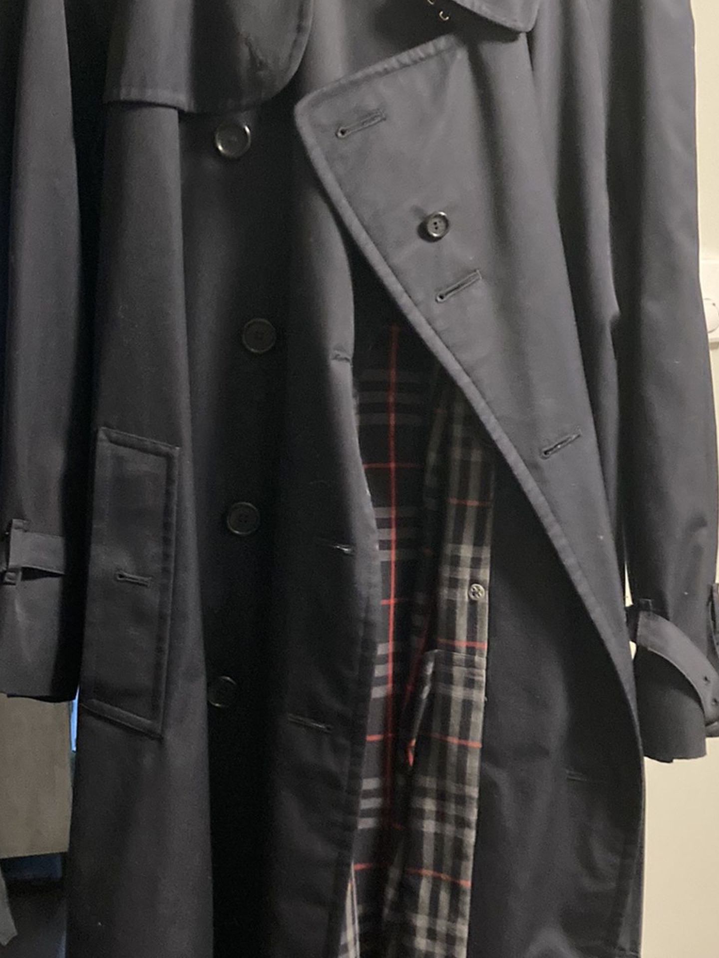 Authentic Burberry Men’s Trench coat