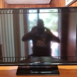Toshiba 32'in Flat Screen Tv
