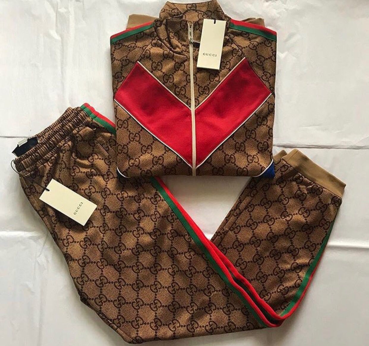 Gucci Tracksuit for Sale in Carteret, NJ - OfferUp