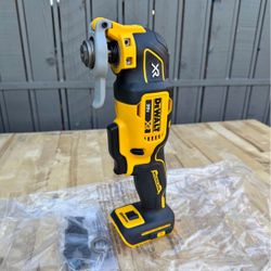 DeWALT 20v  DCS356B Brushless Cordless 3-Speed Oscillating Tool (Tool Only)