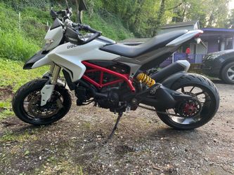 Ducati Hypermotard 939