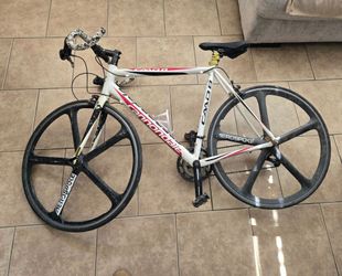 Canondale road bike