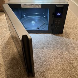 LG Microwave 