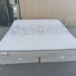 Sealy King Mattress And Box Spring 