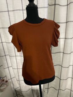 Women medium top $10