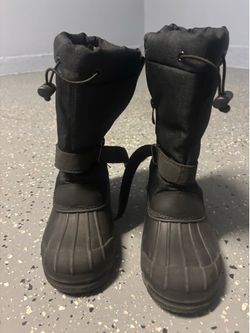 🥶Children's Snow Boots Size 5 Winter's almost here!