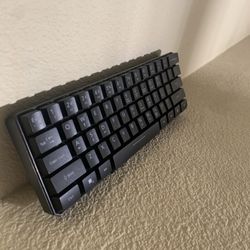 Cheap black keyboard.