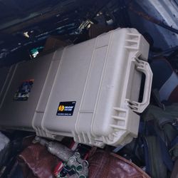 Pelican Riffle Case