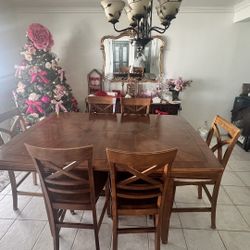 Free Countertop Height Dining Table and Chairs