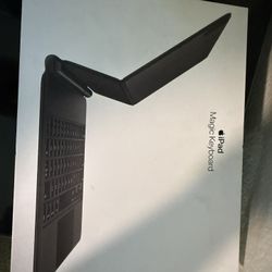 iPad Magic Keyboard 