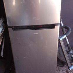 Mini Refrigerator 