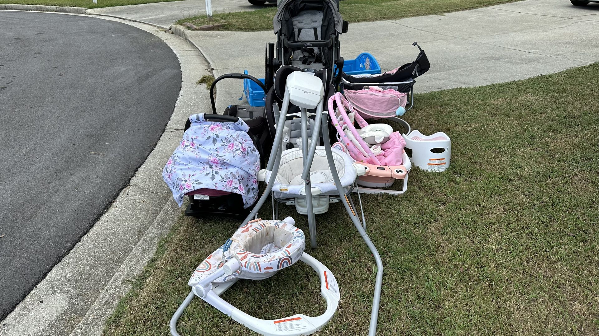 FREE! FREE! Baby Stuff First Come First Serve!