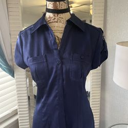 BEAUTIFUL NAVY BLOUSE SIZE SMALL $15