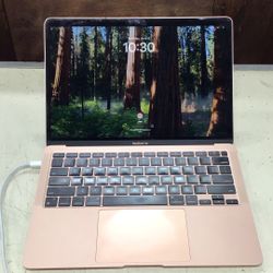 2020 Apple MacBook Air 13” -M1 Chip 3.20 GHz -512gb SSD -8 GB (81 Cycles) & Charger 💵  💳  💵  Cash and Card Accepted
