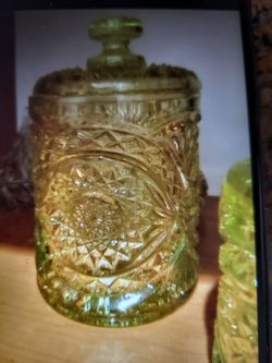 Canister set yellow crystal perfect never been used very old