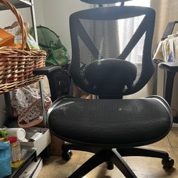 OFFICE CHAIR Staples