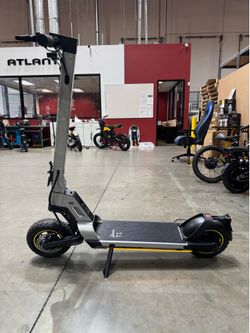 Electric scooter