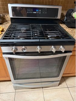 stove with five burners