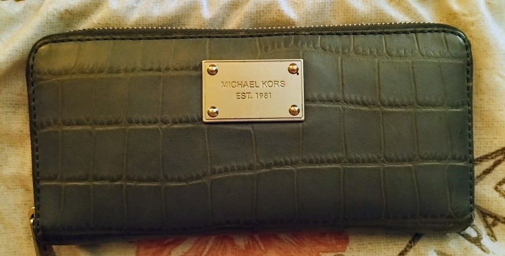 Brand New Checkbook Style Wallet