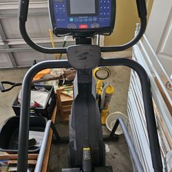 Stairmaster FreeClimber 4600 CL Stepper Machine Stair Climber Worth A Look!