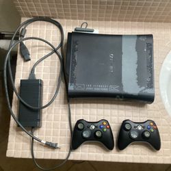 Xbox 360 Elite – Call of Duty: Modern Warfare 2 Limited Edition (250 GB)