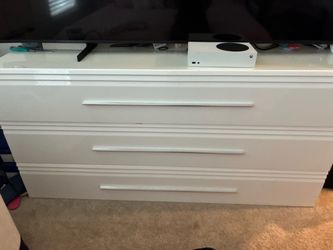 White 3-Drawer Dresser