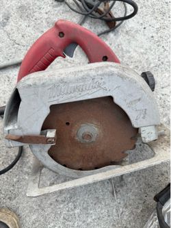 Milwaukee corded 7-1/4 inch circular saw