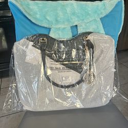 MKF COLLECTION PURSE