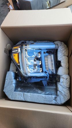 2022 gmc sierra  denali 2500 headlight
