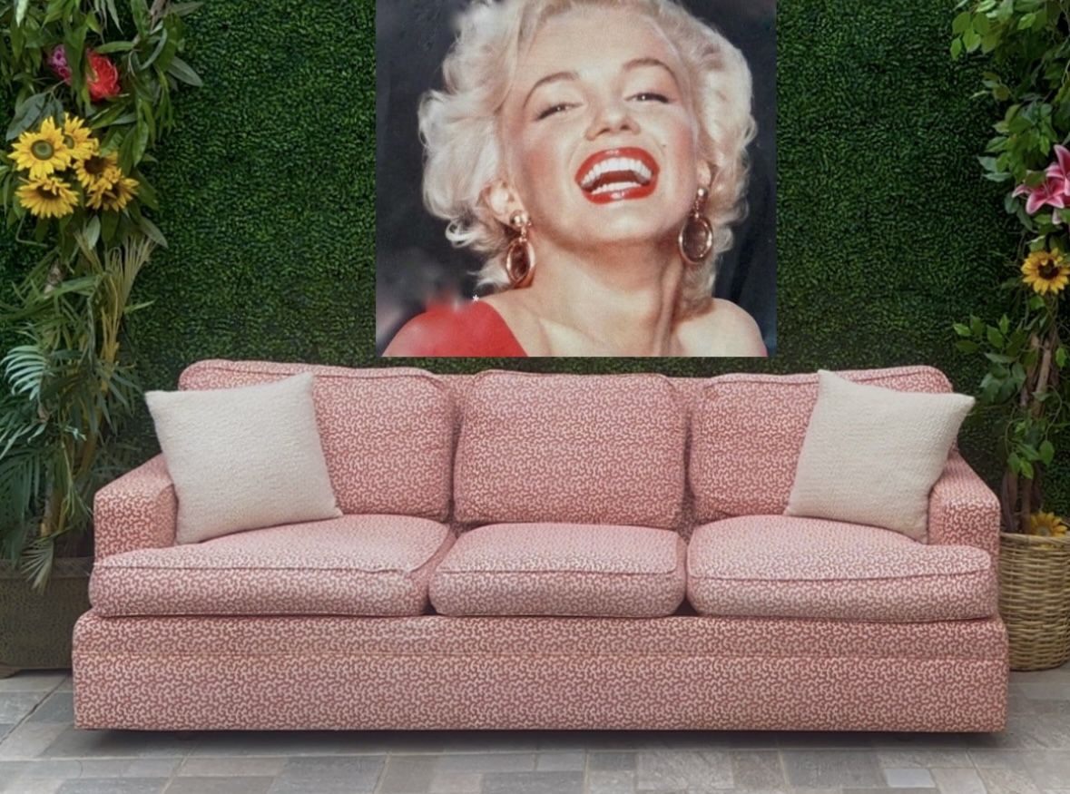 (Free delivery 🚚) Peppermint Vintage Couch