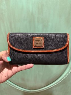 Dooney & Bourke Pebble Leather Continental Wallet