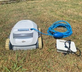 Dolphin E10 Robotic Pool Cleaner
