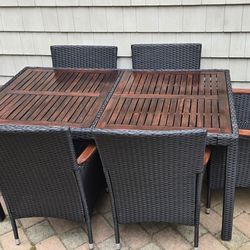 MODERN 7 piece indoor/outdoor dining set with free cushions. Holmdel NJ