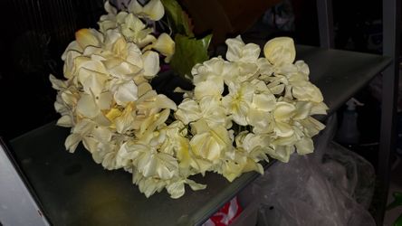 Artificial flowers