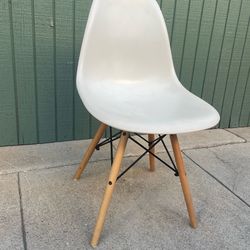 White Modern Dining Chairs - Set of 4