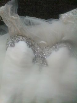 Allure Bridals Mermaid sz 12 w/ vail