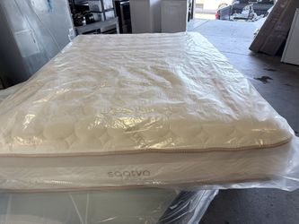 SALE 💥Queen mattress Saatva memory foam 💥