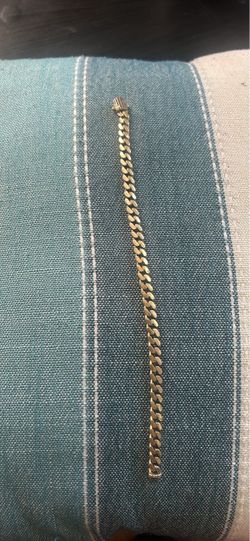 10k Gold Cuban Link Bracelet