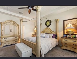 Bedroom set