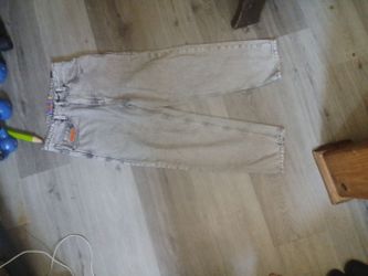 Empyre 28 light grey