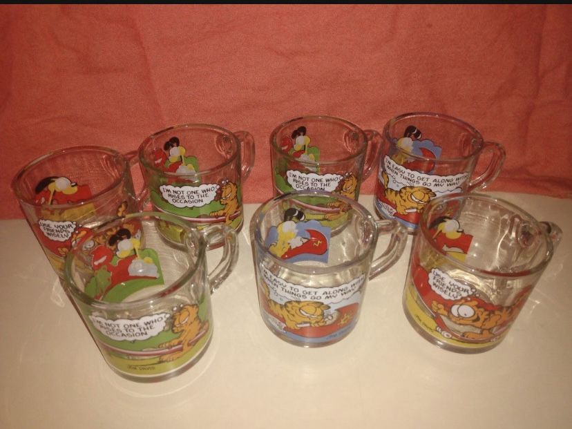 7 Garfield McDonal’s Mugs