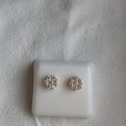 9MM Moissanite  VVS1 14k Gold Flower Earrings 