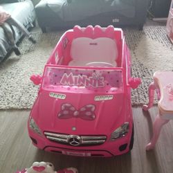 Minnie Girs Car