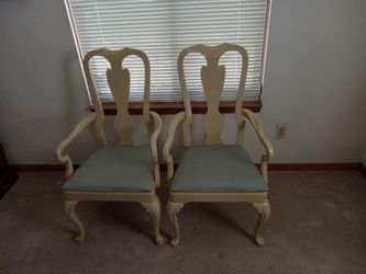 TWO GORGEOUS SIDE CHAIRS!